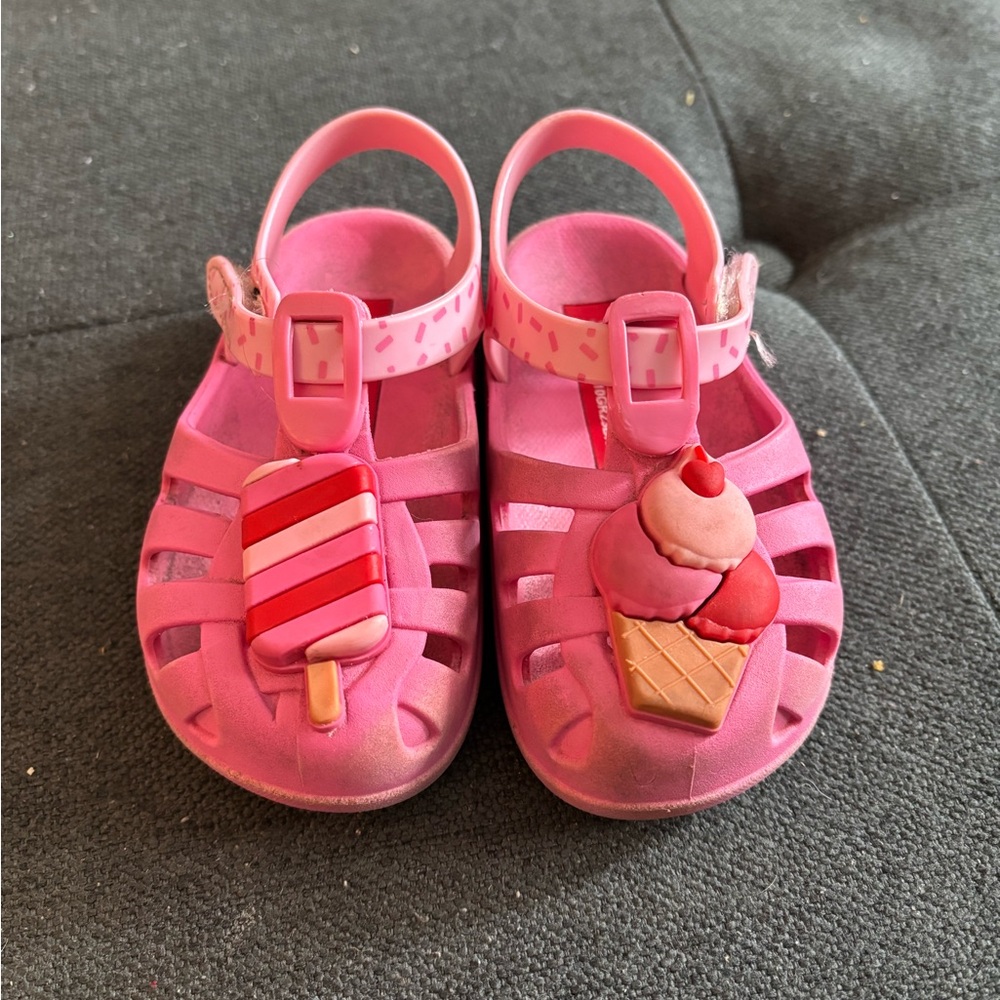 Ipanema Sandals - Picture 3 of 6